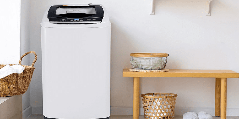 Laundry With The BLACK+DECKER BPWM09W Portable Washing Machine!