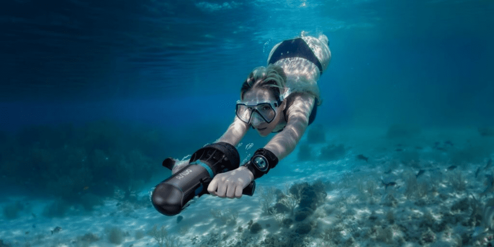 Dive Into Adventure with the Asiwo U1 Underwater Scooter