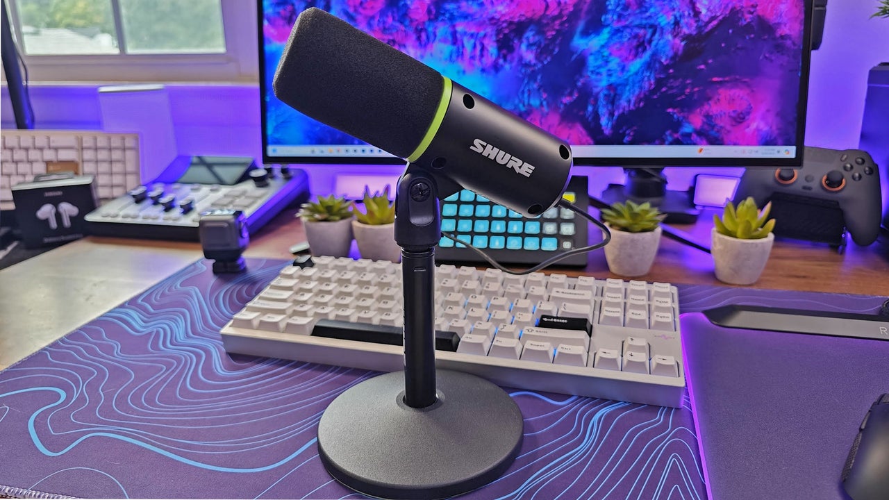 Shure MV6 USB Microphone: Every Streamer Needs This Game-Changing Gear!